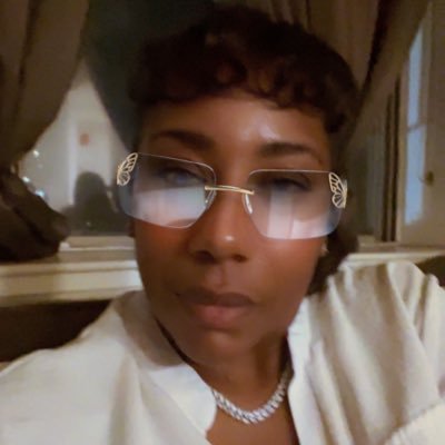 Liz_Is_Luv's profile picture. 