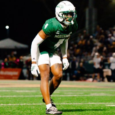 MooreCa1vin's profile picture. CB @calpolyfootball all business : @tatumslack41 @forty1mgsports