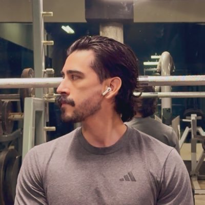 Adonyram's profile picture. "Al saberse muerto, se volvió imperioso para él vivir lo más posible y con la mayor intensidad". 🫀 Rm. 12:2 .-.