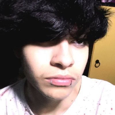 vvampbran's profile picture. nb vampire :p #emokisses