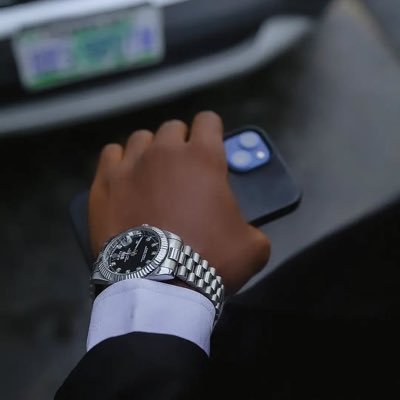 lhordrych11's profile picture. Either the first or among the first