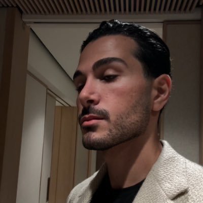 realhosscrypto_'s profile picture. 🇩🇪🇦🇹🇨🇭luminary, delusional optimist, paradigm provocateur exploiting game theory, sapient savant entropy surfing dancer