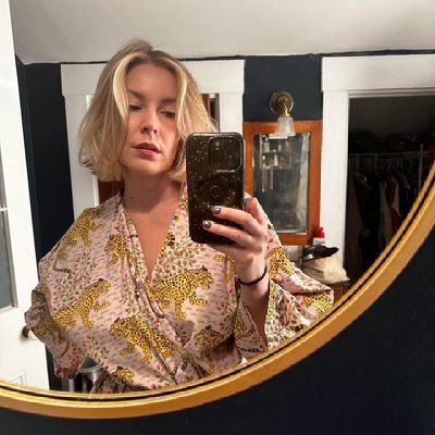 BackstageDork's profile picture. Son @FearOfMcinytre Wife @Mlsseb