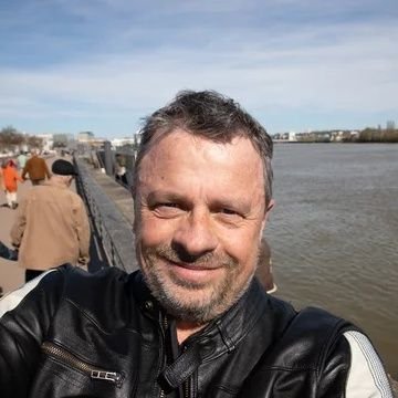 Camerongreen989's profile picture. 