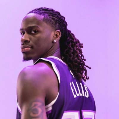 RunWithFox's profile picture. Parody | Keon Ellis Enthusiast | De’Aaron Fox Truther #LightTheBeam
