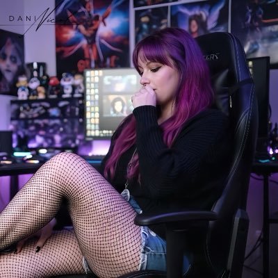 UhOhItsDanii's profile picture. Keyboard Smashes | Streaming Mischief 🎮 | Chaos, Cuddles & Brat Vibes 💅  🔥 ❝〆ᴘᴀʀᴛɴᴇʀ❞ @SpacePandaDelta