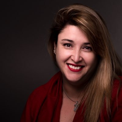 Carito21SA's profile picture. Veterinaria y Fotógrafa. Amo a mis animales por sobre todo APU, DUDU e ISABELITA 💕 Snoopy Lover 🐾 #KASTPRESIDENTE 🖐️🇨🇱