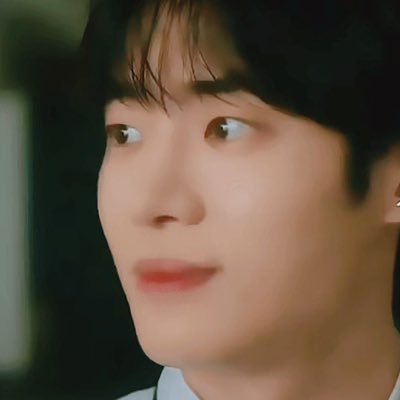 choo_dam_'s profile picture. ❝ 하루의 온도를 영우로 담다.❞ #추영우