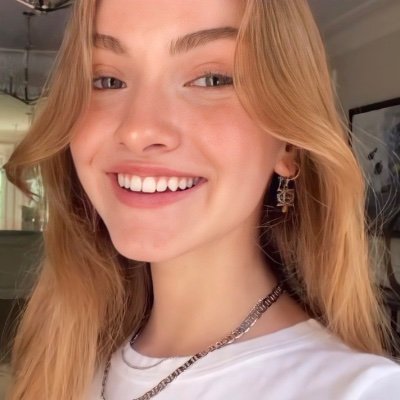 Downs123456's profile picture. Big fan of Johnny Orlando ❤️💋 also second account