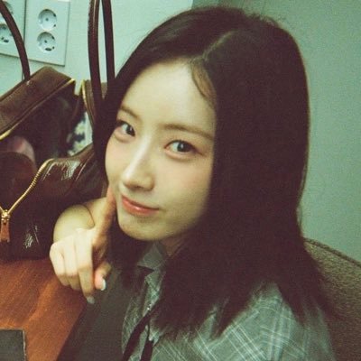 WLWHOBl's profile picture. wife reveal but is it hobi, haseul or ally ♡ @enatoyas