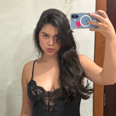 almodovarchicaa's profile picture. eu nao to preocupada em ser uma mulher gostosa, ser uma mulher sensual, isso vem de mim espontaneamente…