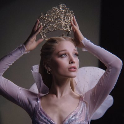 saturnnxreturns's profile picture. cause it’s nice to unravel, tears how they travel