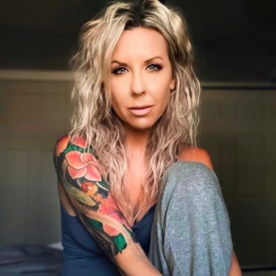 inkedwifelife21's profile picture. this acct is sponsored by coffee, cleavage and sarcasm 🖤 feet and bonus pics under subscriptions 🖤dms are for links only 🖤