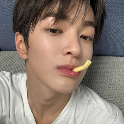 glicojrkeonhox's profile picture. 