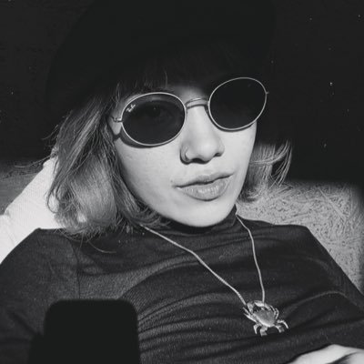 MeyaraDesu's profile picture. 👩🏻‍💻 Product Designer | 🌐 Virtual Worlds | 🧠 Behavioral Sciences | 🍄 Psychedelics | Discord: meyara.desu