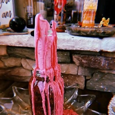 AshleyCasa57961's profile picture. THE MESSAGE 🌊🌪️ THE GODDESS the herbalist 🌱