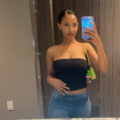 kennderella_k's profile picture. The one. Songwriter from the SWARK. 👛🌱Doggy barber.