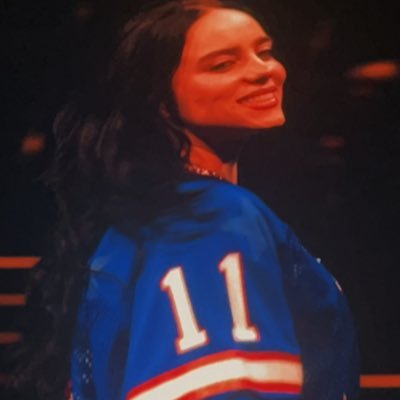 mightnotbalone's profile picture. #BILLIE: i just wonder why you’d wanna stay