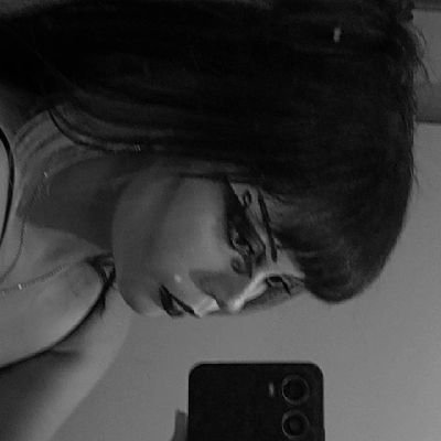 livermorios's profile picture. Spellbound!