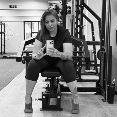 tweenyx's profile picture. Non Player Character. Moody AF. Hates people in general. Willing to discuss plants.