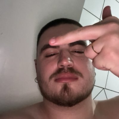 adrielpveiga's profile picture. a vida não ficou mais fácil, nós que ficou mais forte