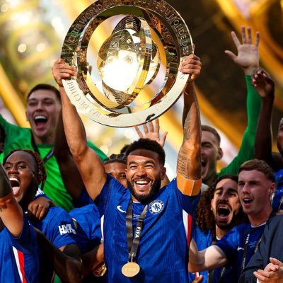 khaazard10's profile picture. Sinap:https://t.co/KjxNYw3U3j📍SN🇸🇳 Talibé BooRome TouBa♥️🖖🏻#@chelseafc/hazard10# my best player⚽️♥️