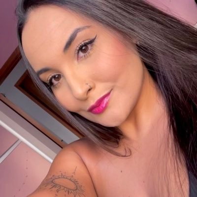 yasminqueirozz's profile picture. surtos e lady gaga