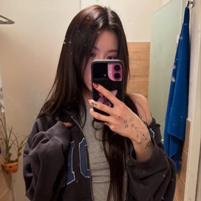 lessfleur's profile picture. an influx of emotions