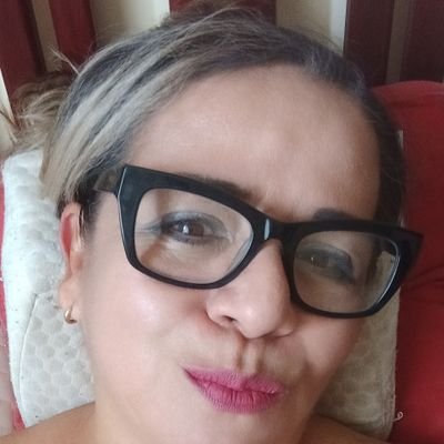 LupitaMorenoSa1's profile picture. Madre, hija, hermana y mujer trabajadora, auténtica y apasionada en todo lo que hace,  difícil de enamorar, imposible verdaderamente.