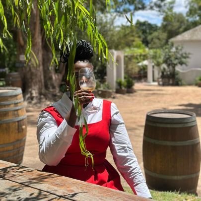 Particular_Eva's profile picture. In the light of consciousness and the darkness of oblivion, I am she who walks the floors of hell and dances on the pearls of heaven with her stilettos.