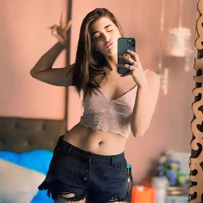 tanyasharma99_'s profile picture. Too glam to give you damn hot girl with the unlimited desires 💋