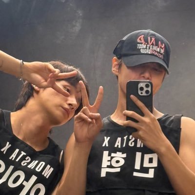 _go5raekyun's profile picture. ᯓ★ changkyun 25.06.23 - hyungwon 31.07.23 - wonho 18.07.25.