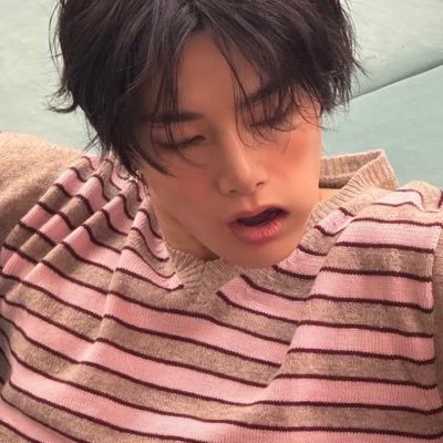 hyunjithighs's profile picture. ´ ☾ .݁ all you need is love , dreams , & straykids ! ! (⁎˃ᴗ˂⁎) ˚◞ ⋆ skz dc 25 ’ ₊˚⊹ rpf writer (ෆ˙ᵕ˙ෆ) 🦊🥟 president . ݁𖦹