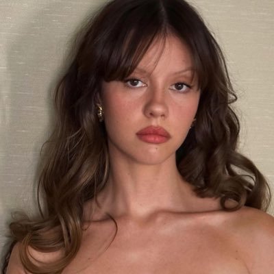 sccplizzys's profile picture. imersa nessa imensidão.