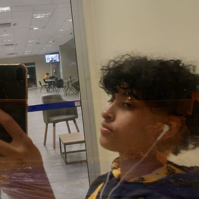 saspsuke's profile picture. Vivências e pérolas.   |
  Quer entrar no mar, eu te guio. 

                 fcfrp • usp