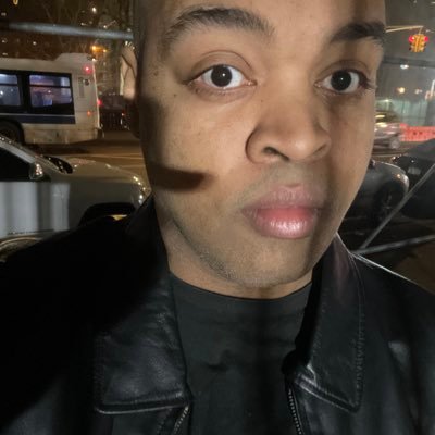 HeyImReallyDrew's profile picture. 