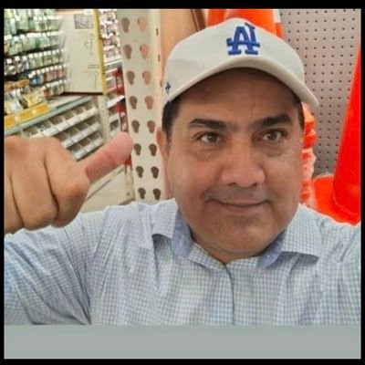 JLuisArreola9's profile picture. Ex Presidente del PRI Mazatlán, soy Gente y Orgullosamente Patasalada!! #Apegarle 👊 
🟢⚪️🔴