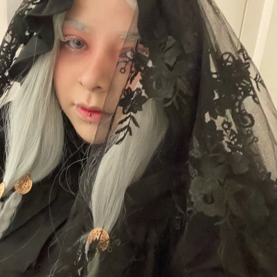 steppendrache's profile picture. 29y | gender fluid | ela/ele/elu | fã n° 2 de Death Stranding | INTJ | Steam: 478764450 | discord: steppendrache✨