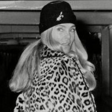 iconspice's profile picture. a girl who definitely lived with her grandma for a little while. Faye Dunaway's unofficial PR lady