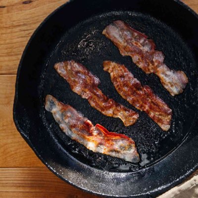 wavingwaveswave's profile picture. Fuck off.