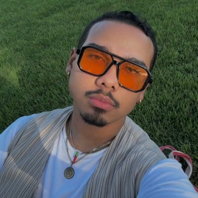 jvvlixn's profile picture. 25 / acuario