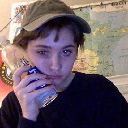 connellwcldron's profile picture. wtf te amo billie eilish