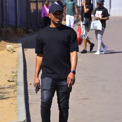 MazwiMa4482's profile picture. Life is honour🪢🦫😊Seipei❤️

Athlete: Footballer ⚽...📚📈⏳✍🏾🏇🏾🕴🏾🌳🪵🌍☄️🟨@KaizerChiefs. 🟥@ManUnited fan⬜@RealMadrid fan

NO FOREX/CRYPTO TRADING DMs🚫