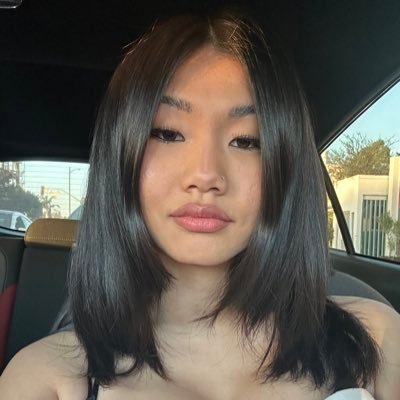 maddiehubert20's profile picture. Me myself and I