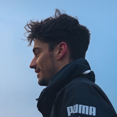 dwsrii's profile picture. At the moment, @ittihad 's support is a battle that only men can fight, Jeddah is yellow.