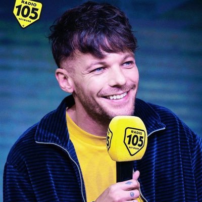 fritommo28's profile picture. “We're so Paris when we kissed, when we kissed I remember the taste of your lipstick 🤍” / bisexual girl and 22/ louie & Directioner ✨