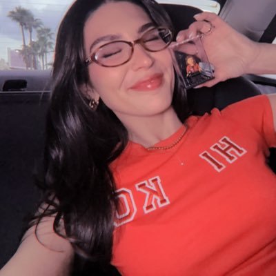 HalcyonLikeAura's profile picture. Like April O’Neal for graps, and better in every way. — @catherinekelley parody.