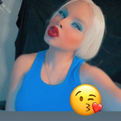 PrincessSKyy0's profile picture. . princess by day slutt by night 🍆👑chicago baddie🏳️‍⚧️