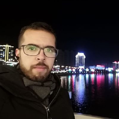 othmanc44's profile picture. 📚💻📝🌐⚽⚾🏉🐱