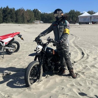 liychn52522608's profile picture. 